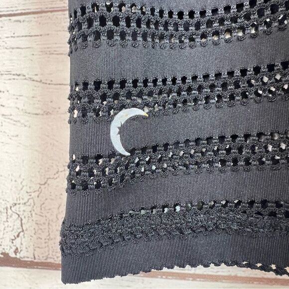 Zyia Active Black Chill Black Mesh Crop Short Sleeve T-Shirt Size M - Picture 8 of 10